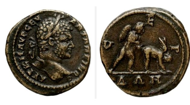 Най-ранната сред намерените монети е римска бронзова монета на император Каракала (211 - 217).