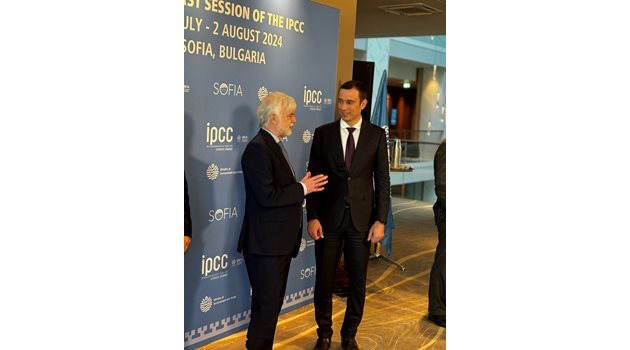 Кметът Васил Терзиев заедно с председателя на IPCC Джим Скиа.