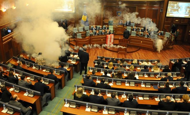 Косовският парламент вчера СНИМКА: РОЙТЕРС