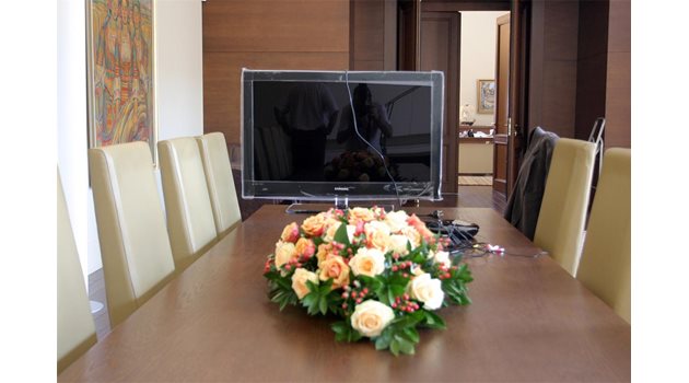 ПРИОРИТЕТ: Първото нещо, което Бойко Борисов поръча като премиер, беше плазмен телевизор.