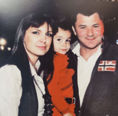 Жени Калканджиева заедно със мъжа си Тачо и сина им Георги