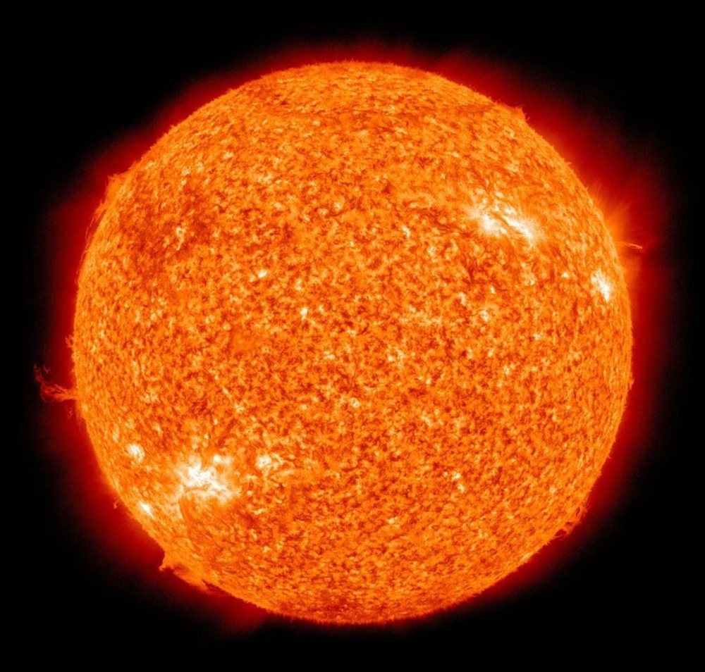 Астрономи разкриха: Слънцето ще направи Земята необитаема след 1 млрд. години