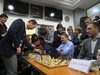 Кубрат Пулев и Веселин Топалов играят шах със следователи и съдебния съвет
