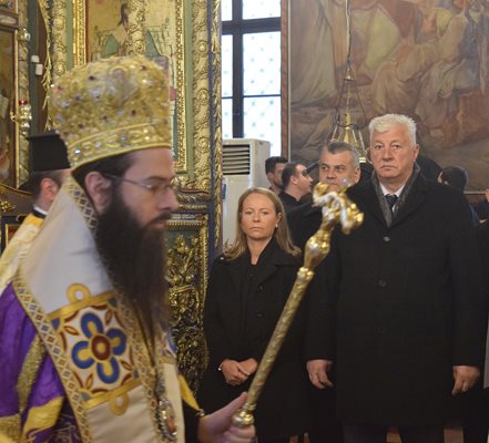 Знеполският епископ Арсений отслужи молебен в катедралния храм "Успение Богородично". 