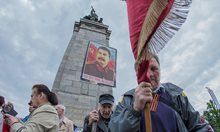 Традиционно присъства и ликът на Сталин