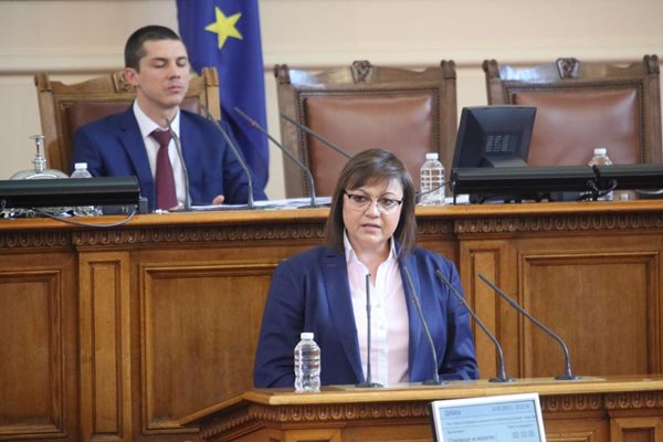 Корнелия Нинова: Петков не може повече и да си помисля повече да бъде премиер