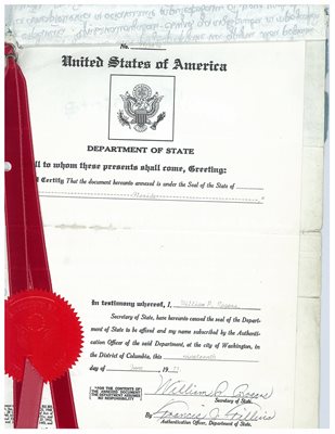 Завещанието е подпечатано с червен печат от Държавния департамент на САЩ.