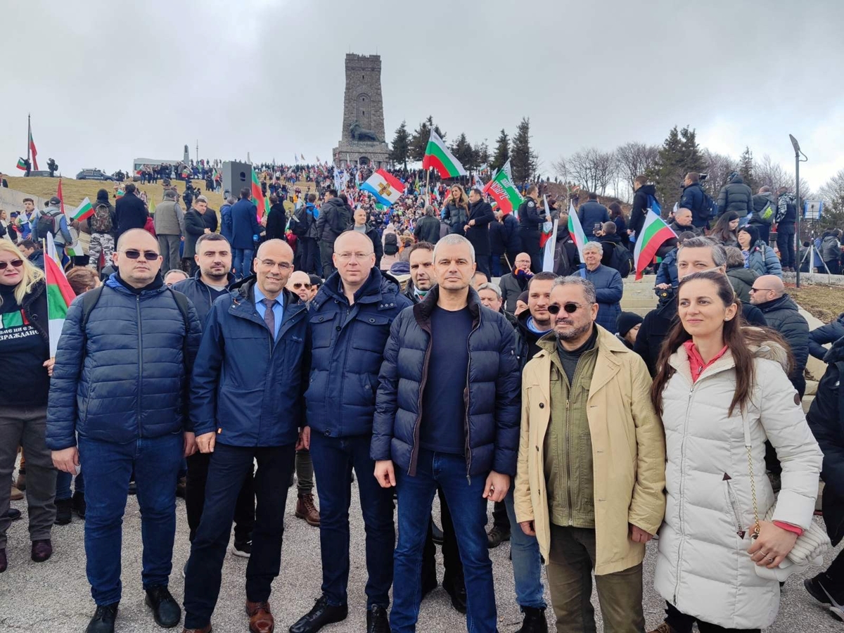 Депутати от Алтернатива за Германия и "Възраждане" (Молдова) присъстваха на честванията на 3 март на Шипка