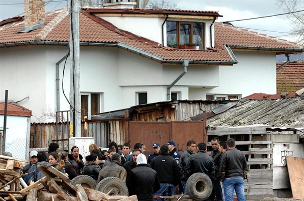 Тройният убиец обиран многократно