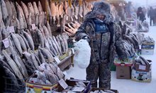 На централния пазар в Якутск е пълно с риба и месо