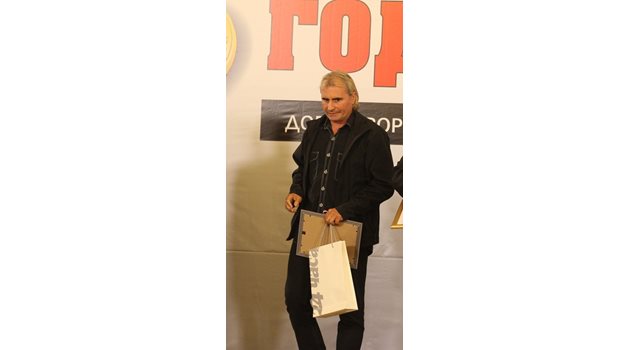 Водолазът Васил Петков бе награден с приза “Достоен българин” през 2015 г.