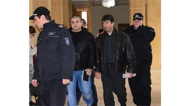 Подсъдимите Стоян Петров и Стоян Колев (от дясно на ляво)