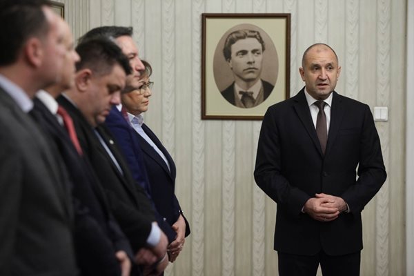 Румен Радев прие Корнелия Нинова и БСП в президентството