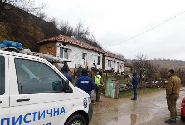 Внезапно пламна кола на столичанин