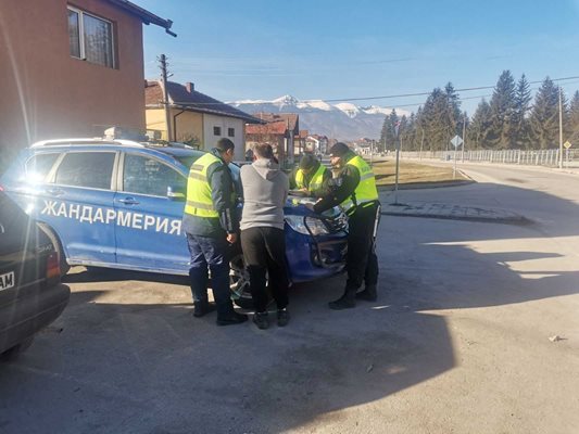 Четирима арестувани при акция в Пиринско. СНИМКИ: ОДМВР - Благоевград