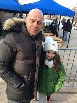 Кметът на "Тракия" Костадин Димитров доведе малката си дъщеря Белослава