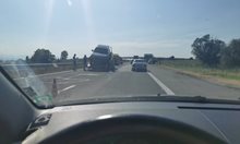 Софиянка тръгна да се самоубива, предизвика меле на магистралата до Пловдив