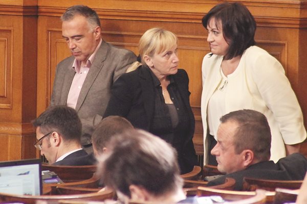 Лидерката на БСП Корнелия Нинова разчита на Елена Йончева за важни битки на опозицията във и извън пленарната зала.