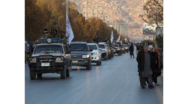 Талибаните проведоха военен парад в Кабул