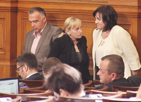Лидерката на БСП Корнелия Нинова разчита на Елена Йончева за важни битки на опозицията във и извън пленарната зала.