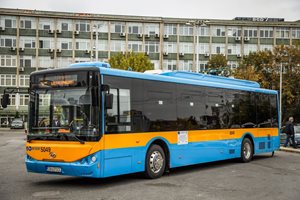 Фандъкова: Купуваме още 4 нови електробуса