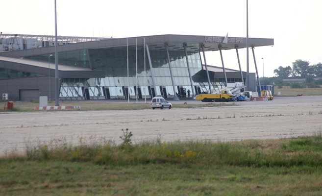 Бомба на пловдивското летище не е открита