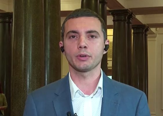 Искрен Арабаджиев: Ще гласувам против Пеевски да е в конституционната комисия