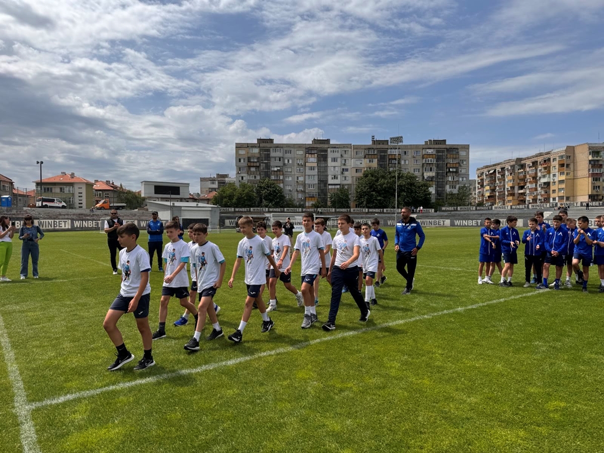 Млади футболни таланти от 3 държави се състезаваха в турнир в Русе в памет на Венцеслав Георгиев