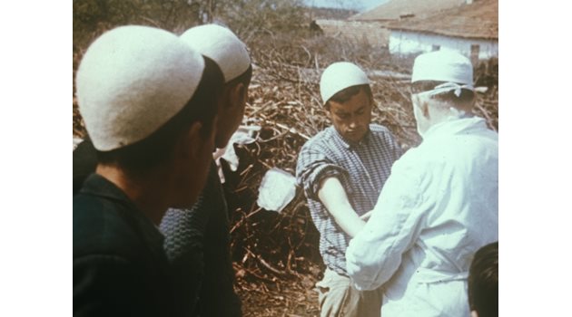 Усилената принудителна ваксинация в Югославия дава резултат и разпространението на вариолата е предотвратено, а след месец епидемията е ликвидирана.
