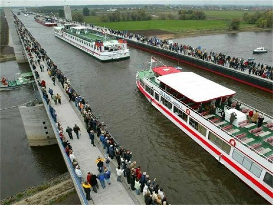 Водният мост в Магдебург - Германия 