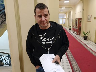 Бизнесменът Илиян Филипов след днешната среща в община Пловдив. Снимки: Авторът