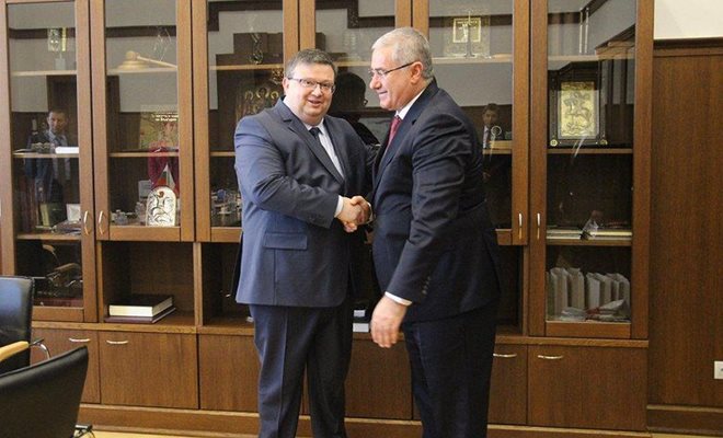 Това е четвърта среща между главните прокурори на България и Турция, след като през юни 2014 г. между прокуратурите на двете страни бе подписано споразумение за сътрудничество.