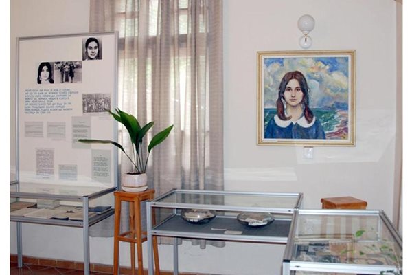 Постоянната експозиция в къщата на Петя Дубарова на ул. "Гладстон" 68
СНИМКА: ЕЛЕНА ФОТЕВА