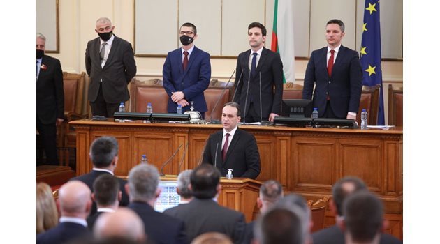 Министър Заков се закле пред депутатите в парламента.
СНИМКА: ЮЛИАН САВЧЕВ