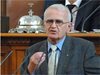 Депутат се разплака на трибуната, повдига му се от БСП