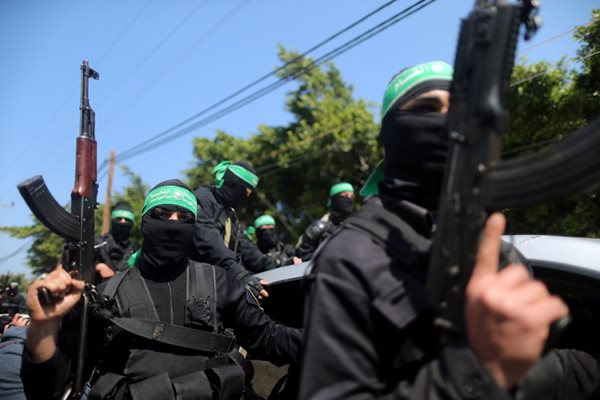 Семействата на заложниците, държани от "Хамас" в ивицата Газа, изразиха "загриженост" и поискаха обяснения от правителството след интензивните бомбардировки на армията над палестинския анклав. СНИМКА:Ройтерс
