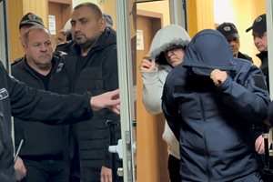 Пловдивски военен под домашен арест за участие в групата за рекет над фенове на "Ботев"