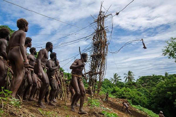 Скокове ,Pentecost Islands,Vanuatu - Sam Creek