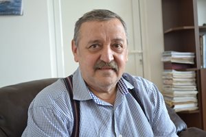 Проф. Кантарджиев: Ако ни уврат главите, наесен ще има малко болни, а догодина – изолирани случаи