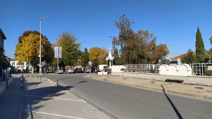 Топло и слънчево е и в Раковски.