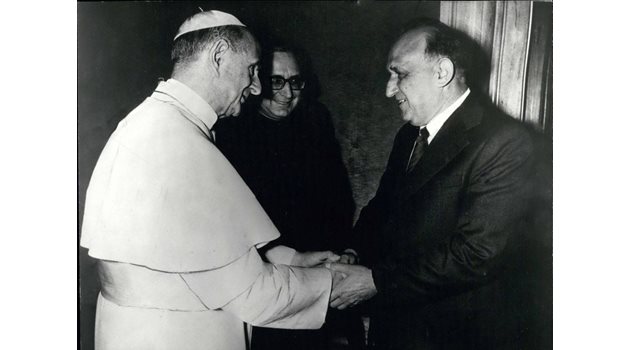 През юни 1975 г. Тодор Живков признава пред папа Павел VI за убийството на епископ Евгени Босилков.
