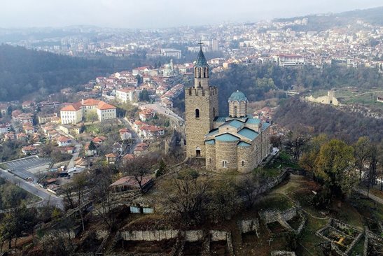 Владиката дядо Григорий ще служи в Патриаршията на Царевец 