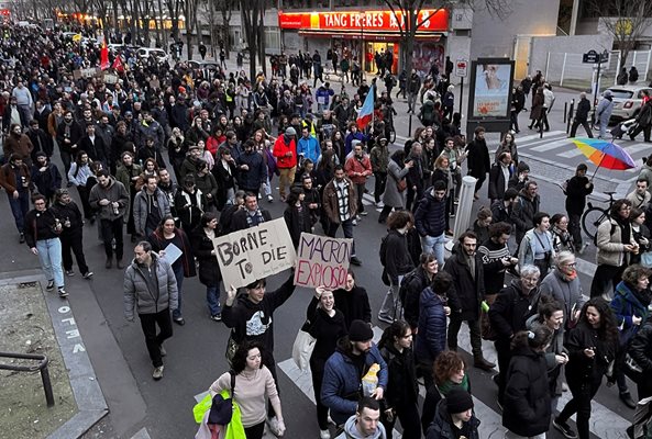 Продължават протестите във Франция
СНИМКА: Ройтерс