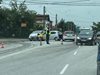 Двама са в спешното след удар с три коли на кръстовище в Първомай