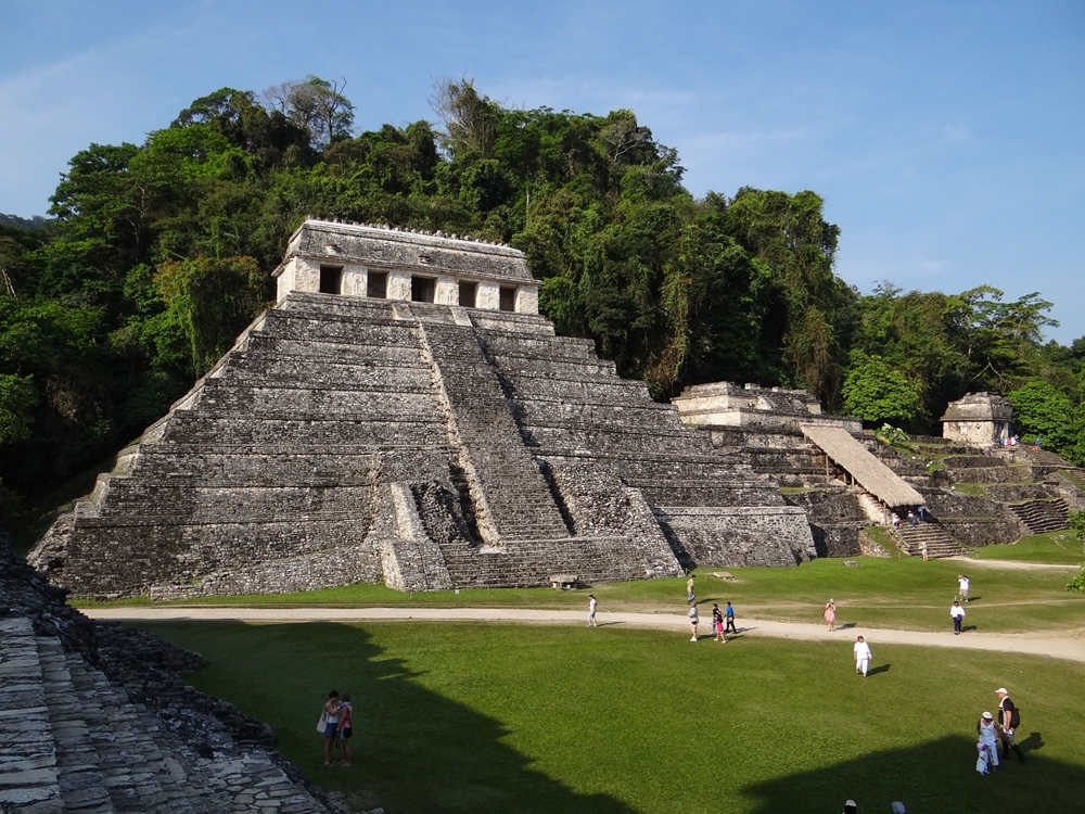 В Мексико откриха гроб от времето на маите