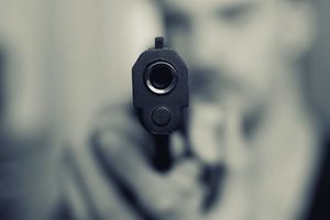 Мъж с маска ограби тотопункт в Свищов с пистолет играчка