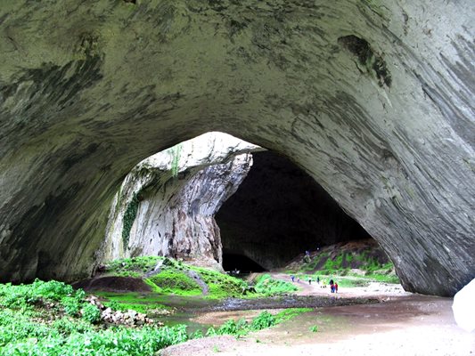 Жената иска да живее в пещера