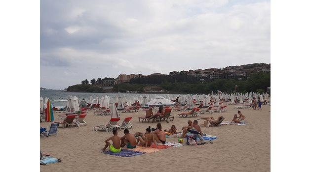 Плажовете край Созопол са едни от най-посещаваните по Южното Черноморие.
СНИМКА: ЕЛЕНА ФОТЕВА