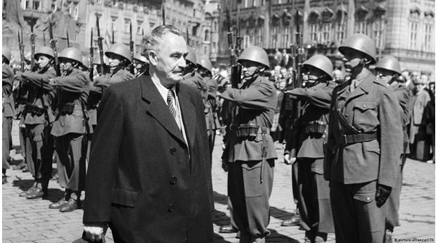 Министър-председателят Георги Димитров на посещение в Прага през 1948 г.