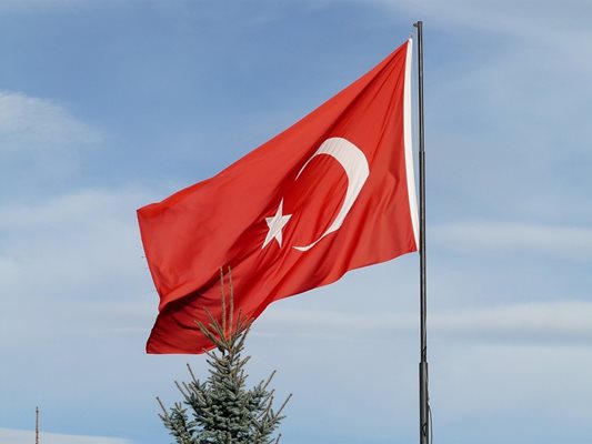 Втора въздушна операция на турските ВВС в Северен Ирак след атентата в Анкара